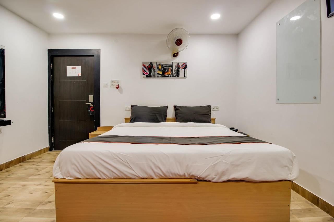 Oyo 2794 Hotel Plaza Inn Guwahati Eksteriør billede