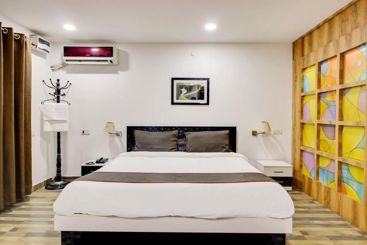 Oyo 2794 Hotel Plaza Inn Guwahati Eksteriør billede
